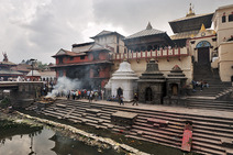 Album / Nepal / Kathmandu / Pashupatinath / Pashupatinath Temple Cremation 1
