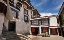 Album / Tibet / Shigatse / Tashilhunpo Monastery / Polishing the Golden Roof / Polishing the Golden Roof 1
