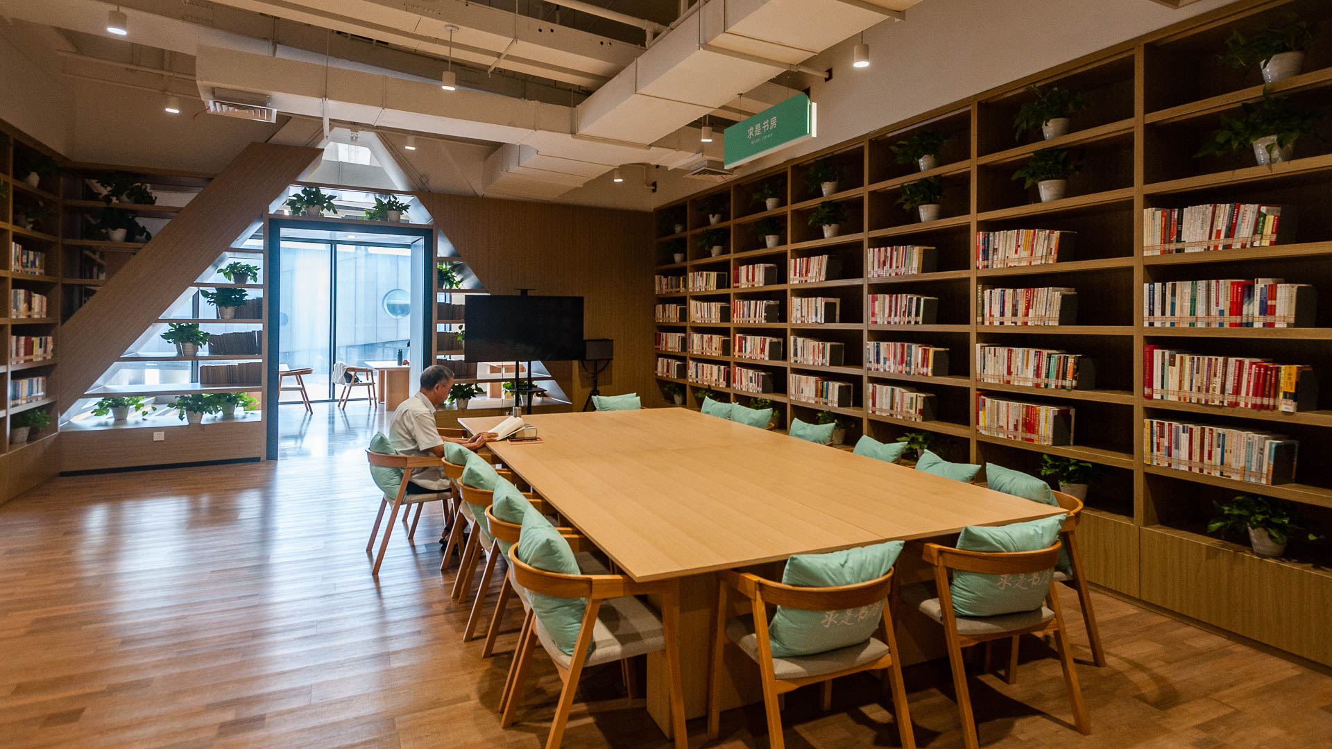 China — Hangzhou, Zhejiang Province — architecture