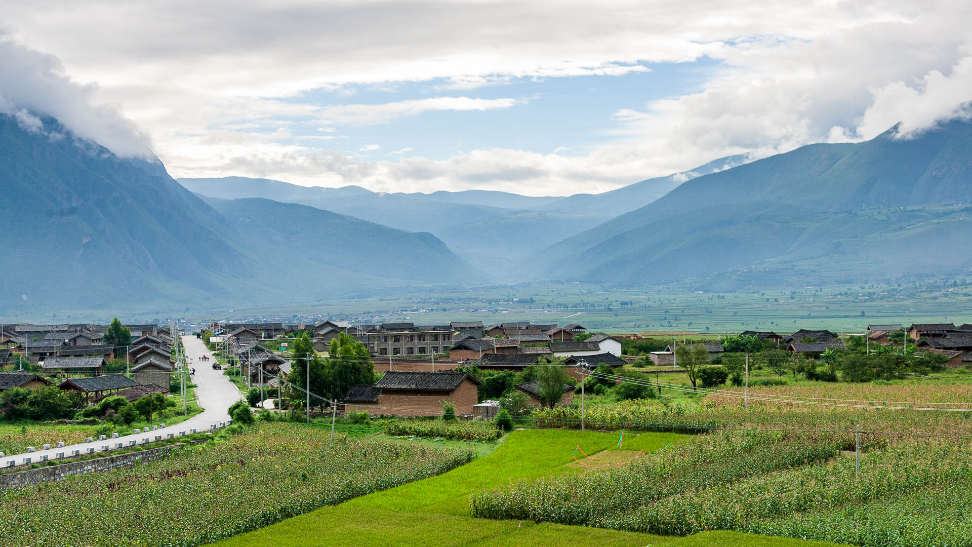 China — Yunnan, Shangri-La or Dali — landscape