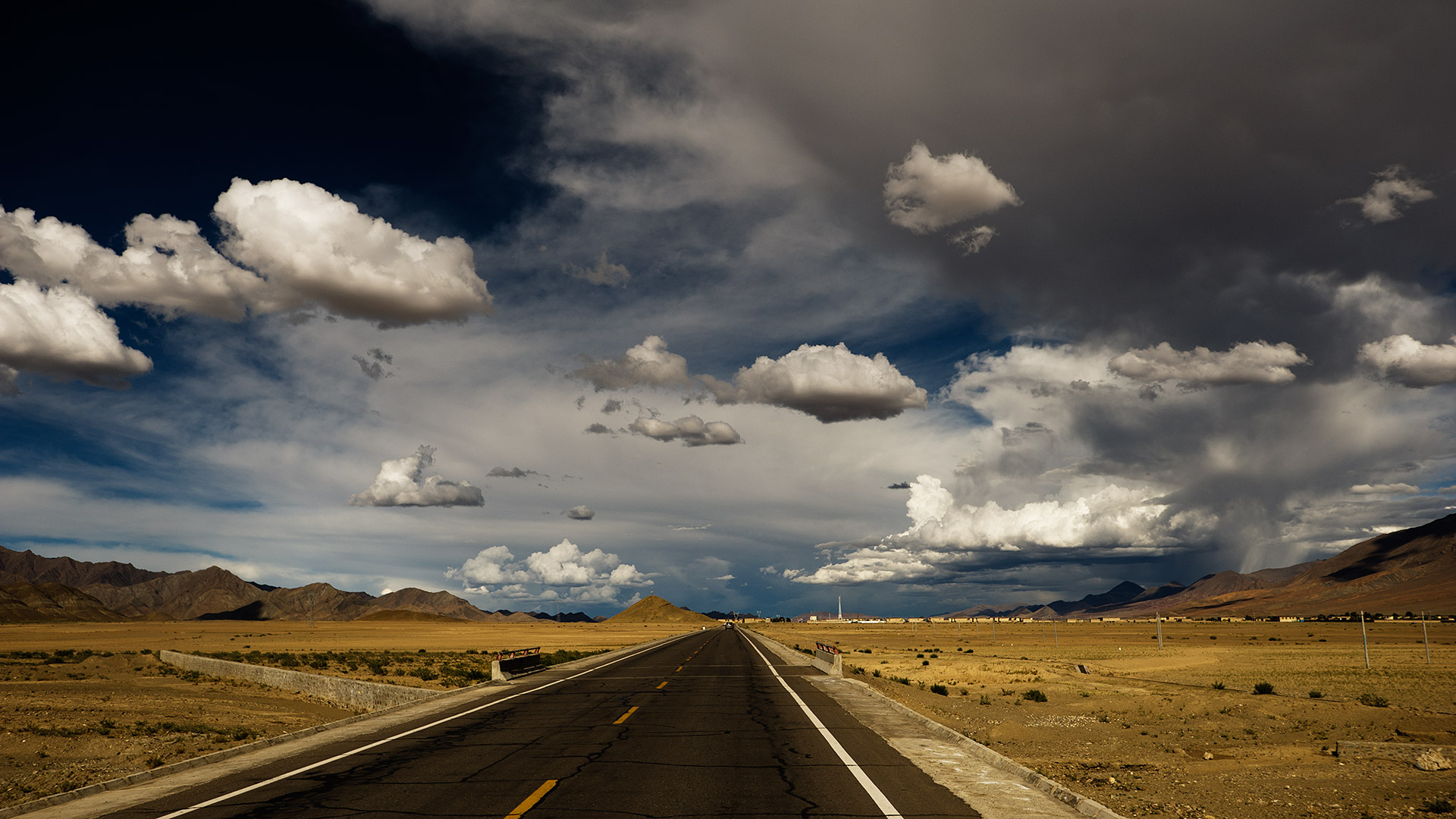 China — Tibet Autonomous Region — landscape