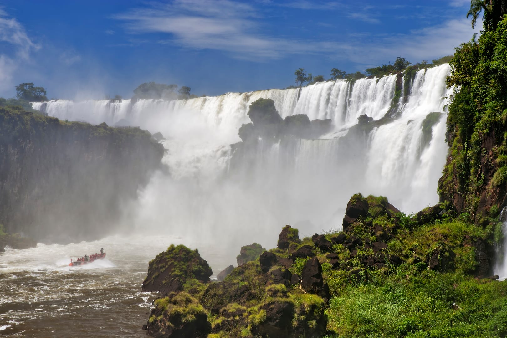 Argentina — Iguazu Falls — landscape