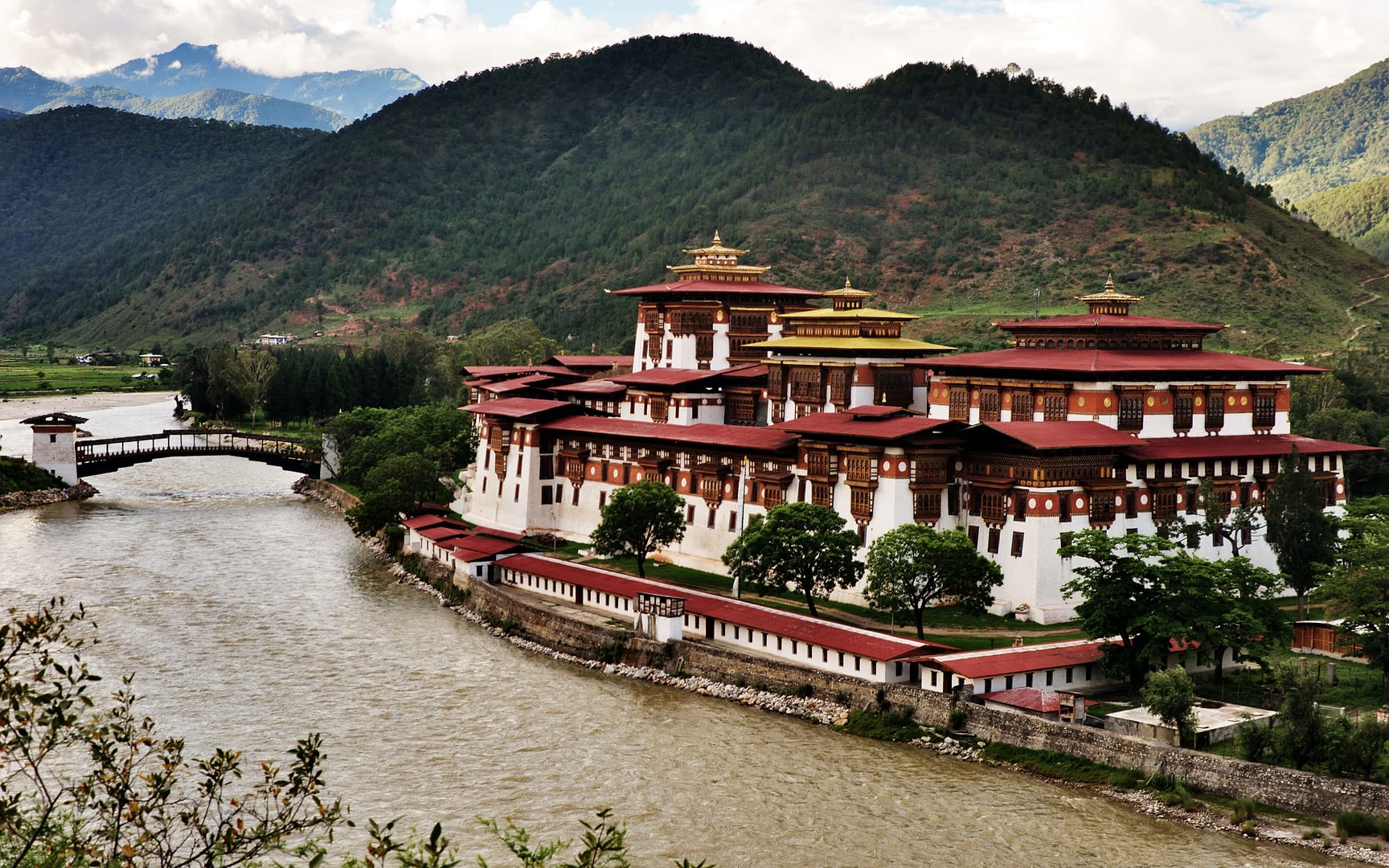 Bhutan — Punakha — architecture