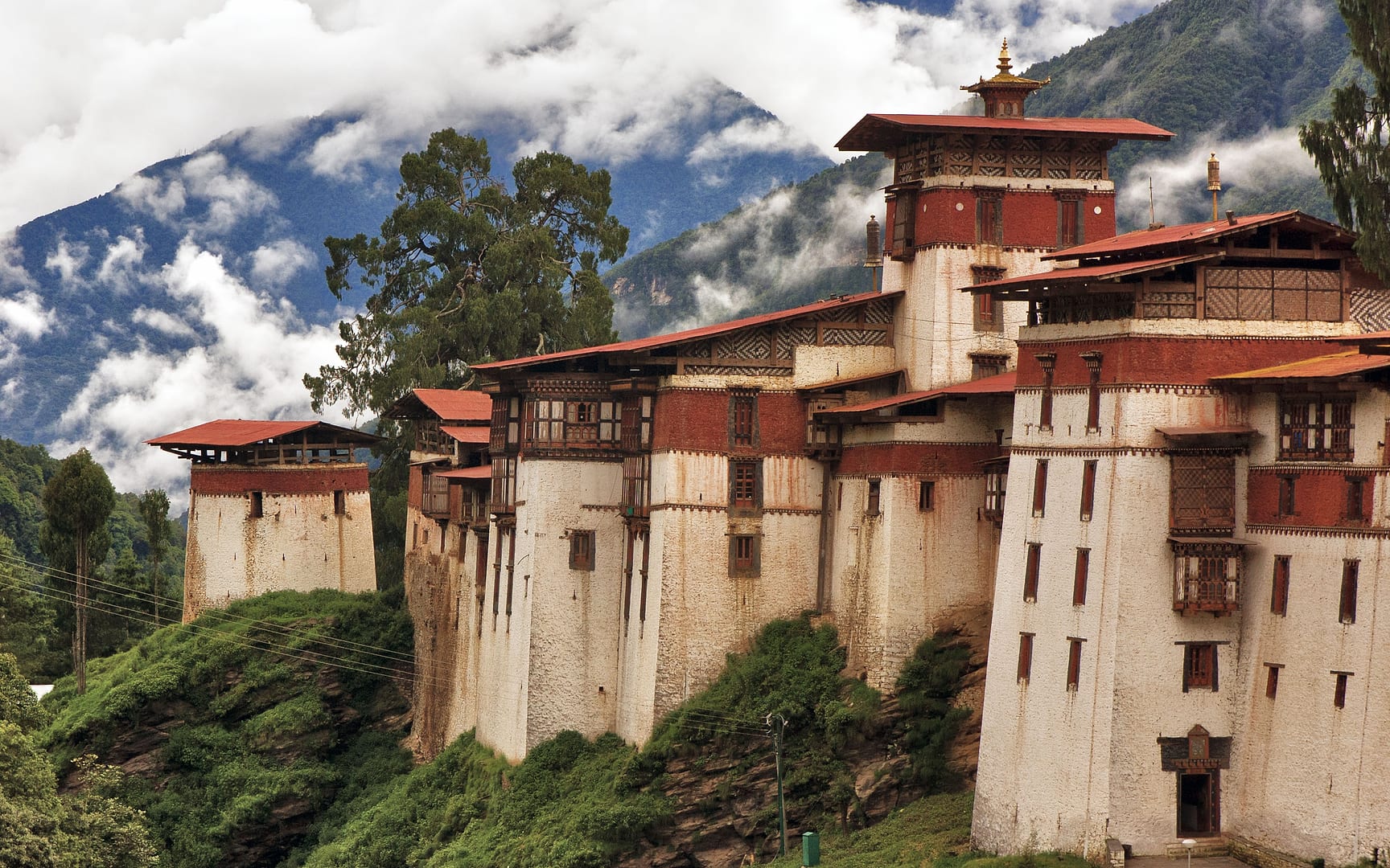 Bhutan — Trongsa — architecture