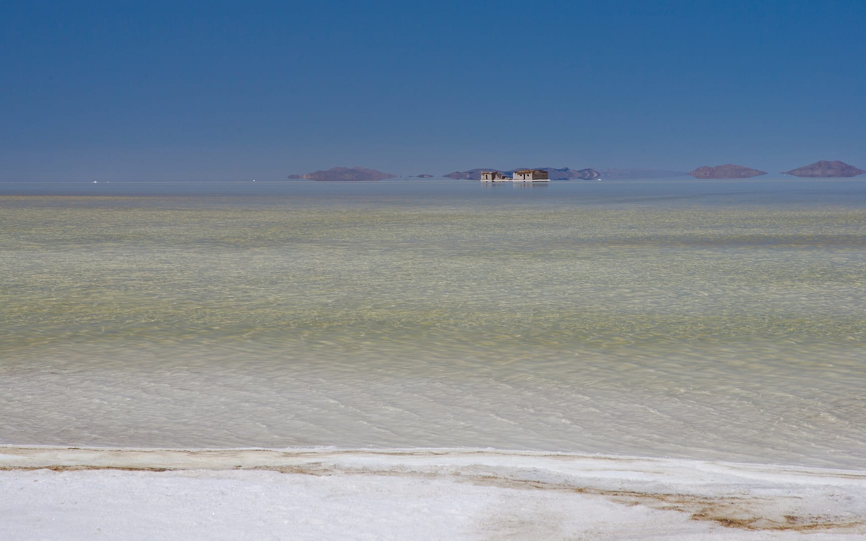 Bolivia — Salar de Uyuni — landscape