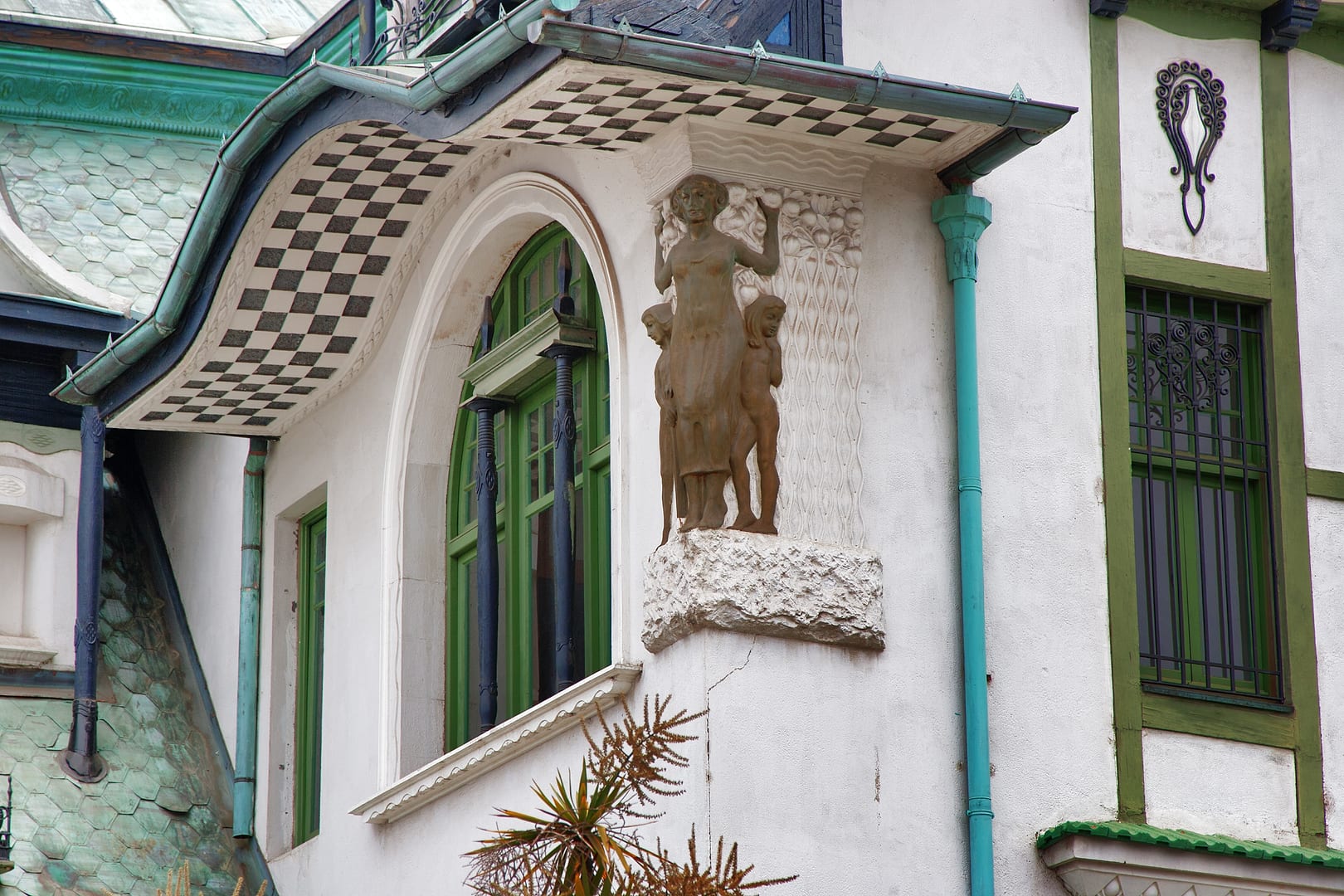 Chile — Valparaiso — architecture