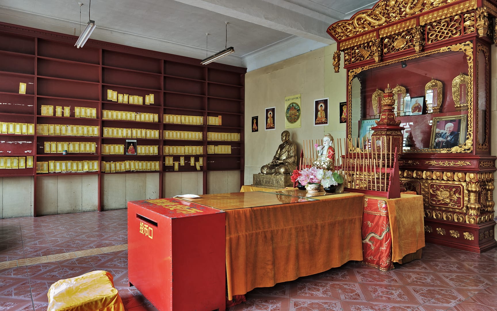 China — Kaifeng — architecture