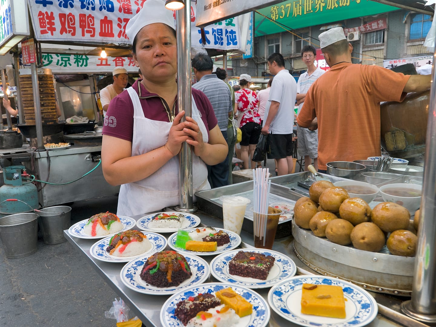 China — Kaifeng — urban