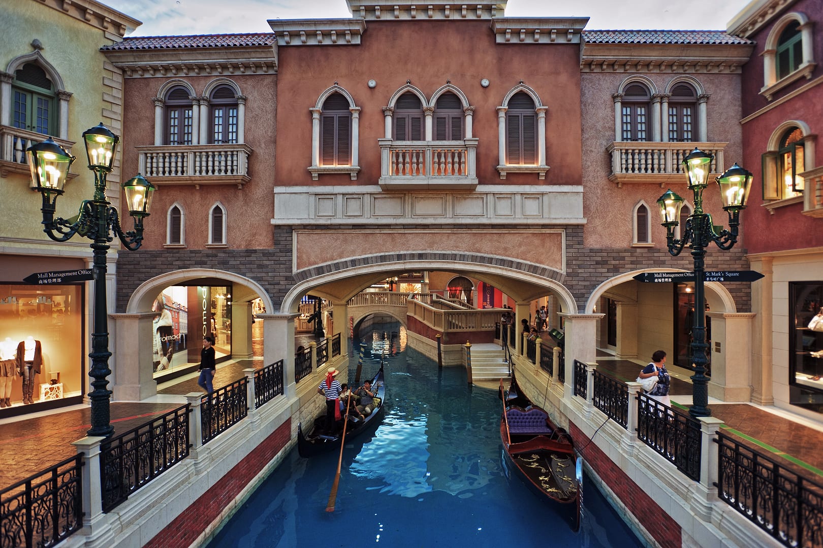 China — Hong Kong — architecture