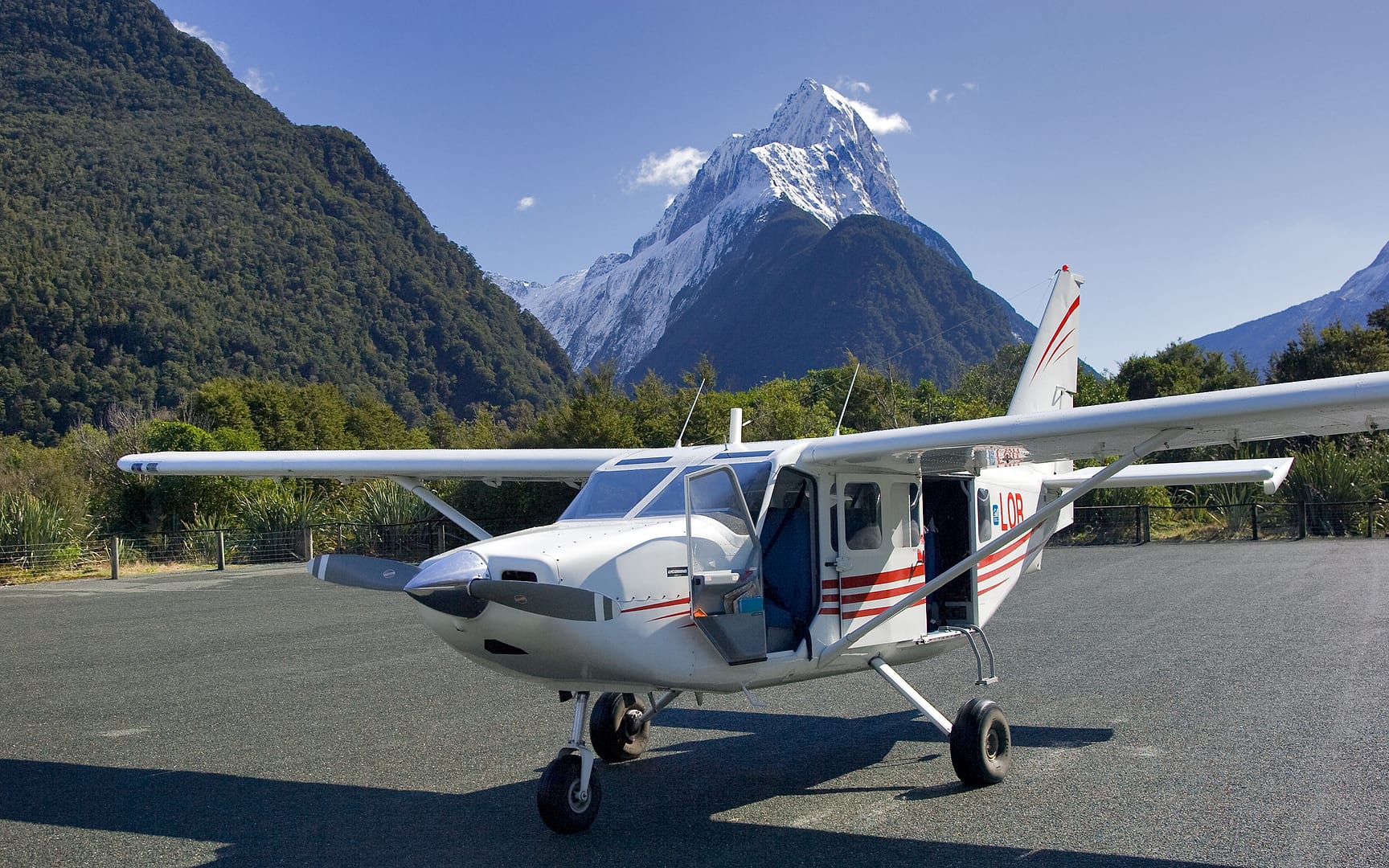 New Zealand — Queenstown to Milford Sound — landscape