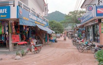 Journal / Thailand / Koh Tao / Down Town