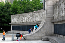 Album / Korea / Seoul / Independence Park / Monument 1