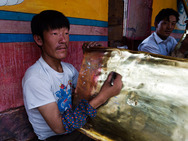 Album / Tibet / Shigatse / Tashilhunpo Monastery / Polishing the Golden Roof / Polishing the Golden Roof 2