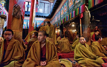 Album / Tibet / Shigatse / Tashilhunpo Monastery / The Main Chanting Hall / The Main Chanting Hall 9